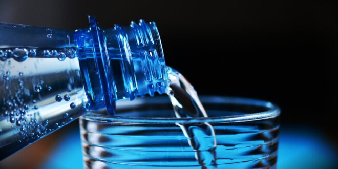 Constipation : quelle est l’eau à consommer ?